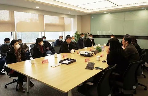 上海市副市长陈群一行莅临上；Ｗ鹂狄导攀硬斓餮